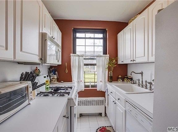 4th image of 6967 Park Dr E