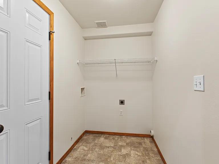 1226 N Bell St #1226B — Photo 2