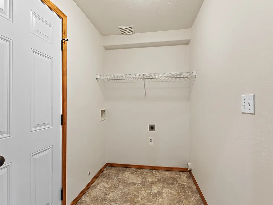 404 N Timberlane Rd #404