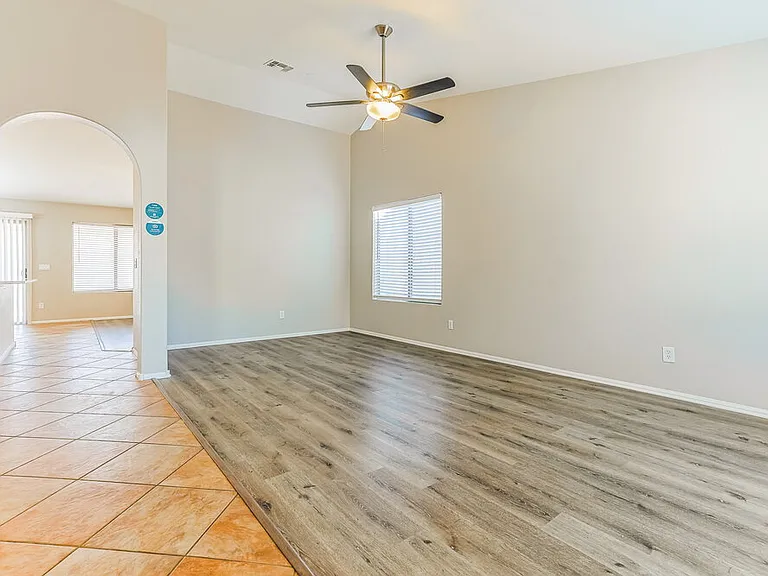 4148 E Stratford Pl — Photo 6