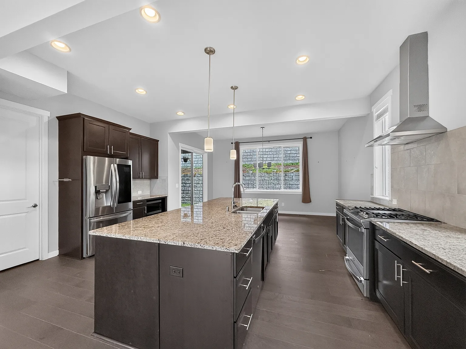 15249 NE Woodland Pl, Woodinville - 1 — Photo 3
