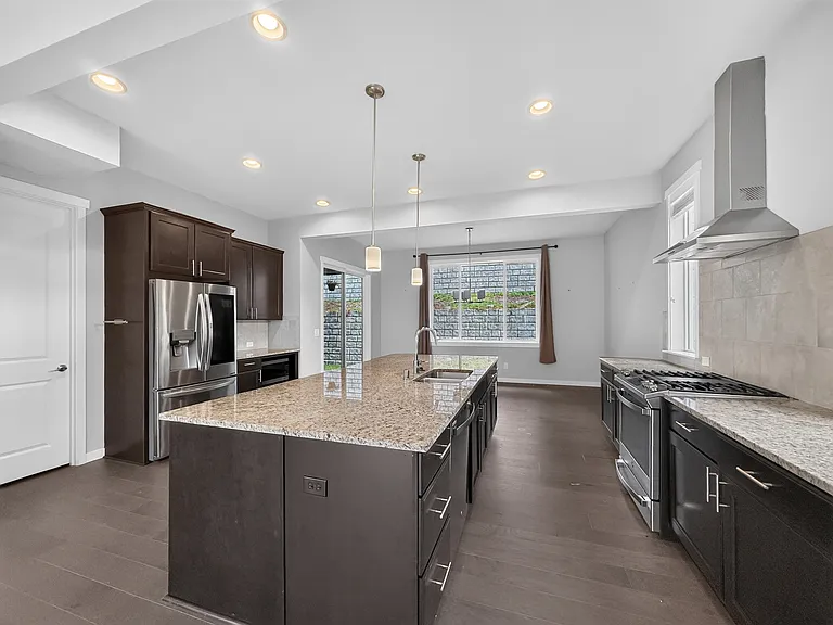 15249 NE Woodland Pl — Photo 3