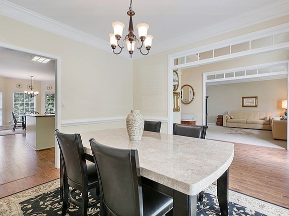 5th image of 965 McKendree Park Ln