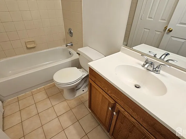 405 Cobblestone Ct — Photo 25