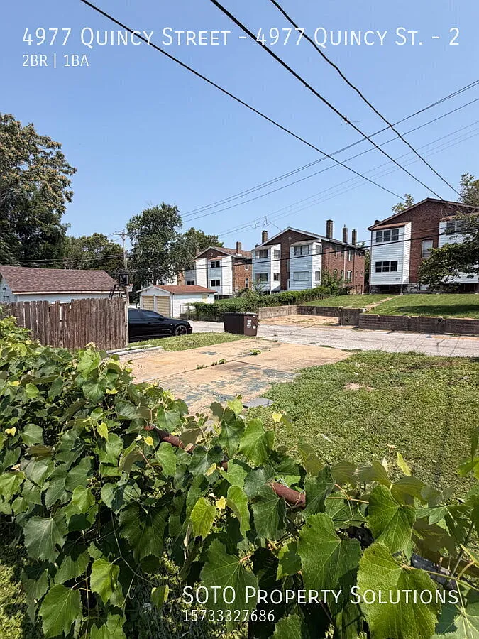 "Charming 2-Bedroom Duplex in Vibrant St. Louis Neighborhood!" — Photo 4