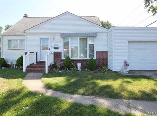 304 Hicksville Rd, Bethpage, NY 11714