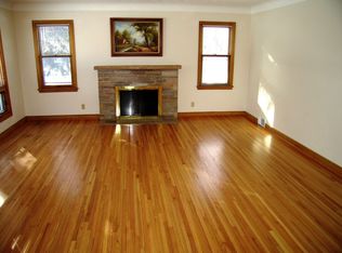 2241 Hazel St N, Maplewood, MN 55109