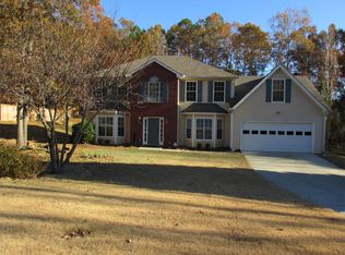 7325 Club Crest Dr, Flowery Branch, GA 30542