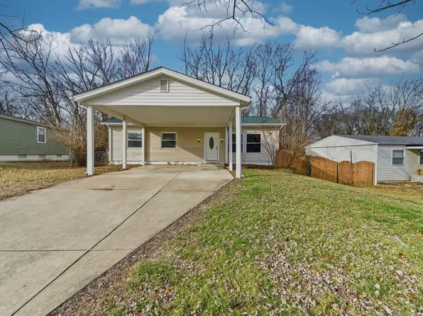 37 Hunting Creek Rd, Saint Peters, MO 63376