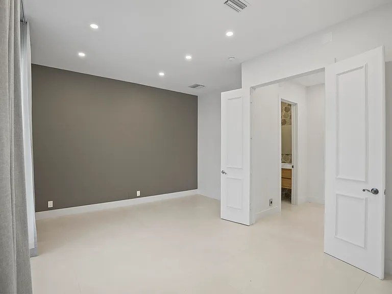 3201 E Stonebrook Cir — Photo 29