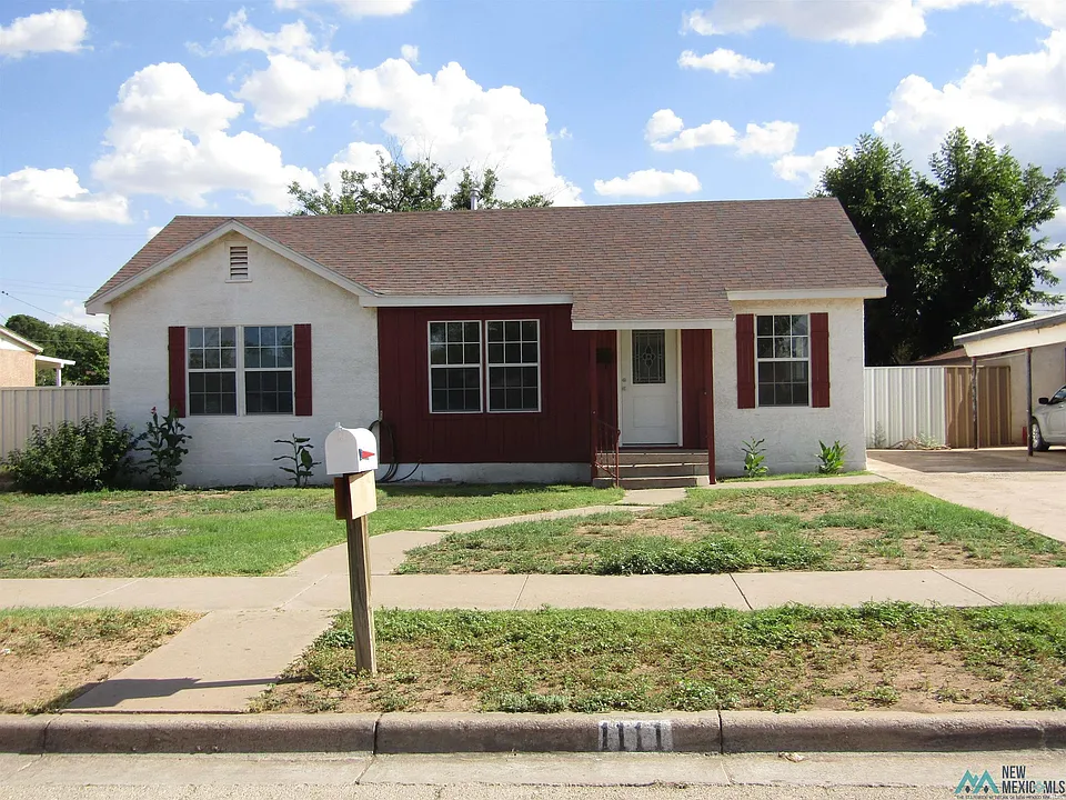 1111 W Chisum Ave
