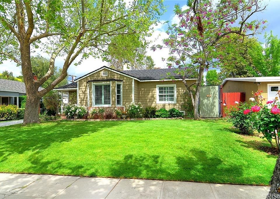 1st image of 22045 Galvez St