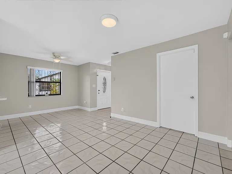 29617 SW 158th Ct — Photo 6