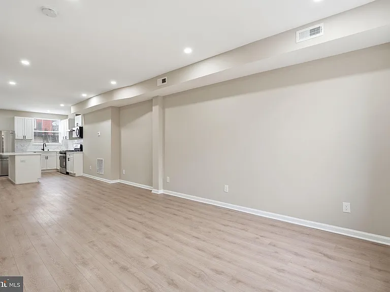 2710 Mura St — Photo 6