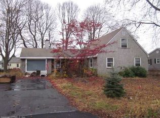 77 Chapman St, Groton, CT 06340