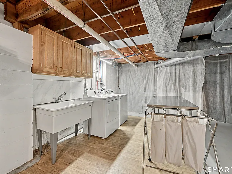 91 Raymond St — Photo 33