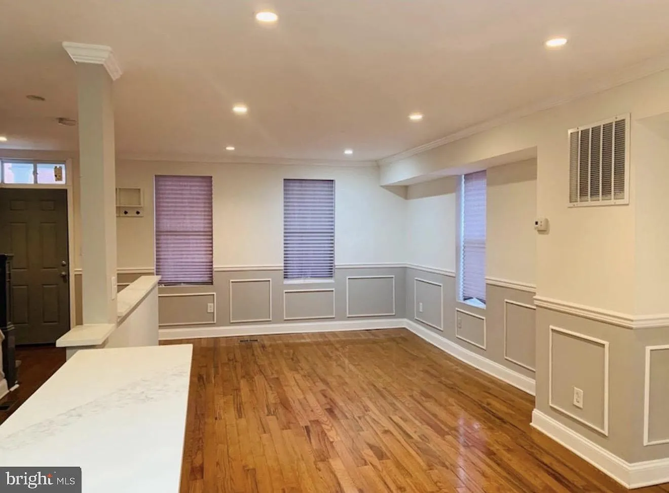 3 bed, 1.0 bath, 1470 sqft, $1,925 — Photo 3