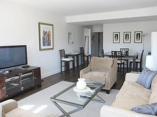 Rented by Sotheby's International Realty | media 9