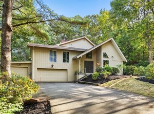 16 Bluejay Rd, Lynnfield, MA 01940