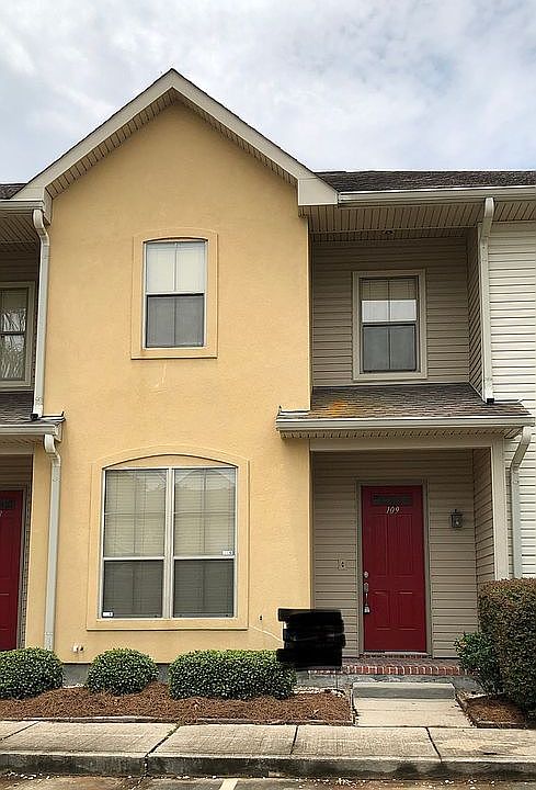 1st image of 700 Gladstone Ct #109