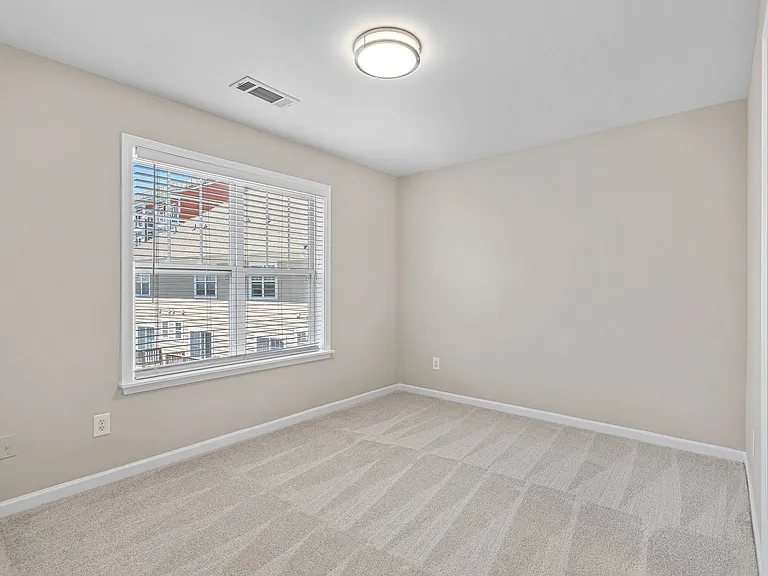 2632 Weddington Ave — Photo 27