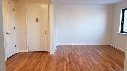 Rented by Realty Queens LLC