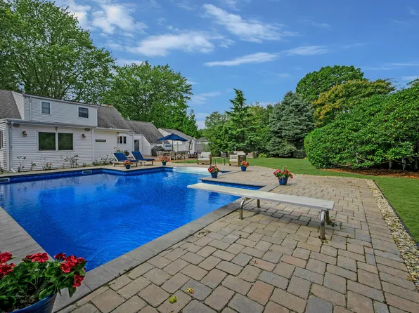 130 Tasker Ln, Greenport, NY 11944