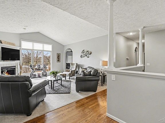 4th image of 1349 Poppy Ln