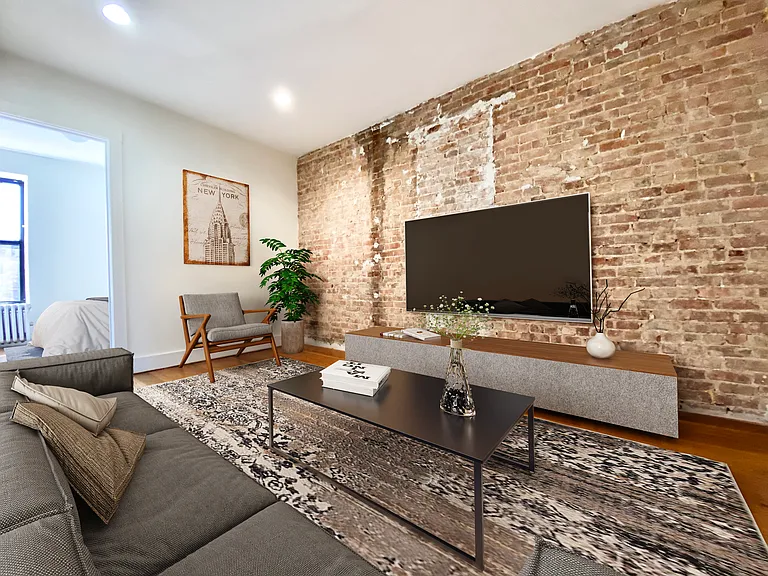 926 Columbus Ave #4N — Photo 2