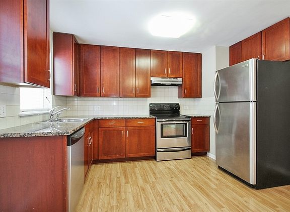 4th image of 8833 La Crosse Ave APT 2