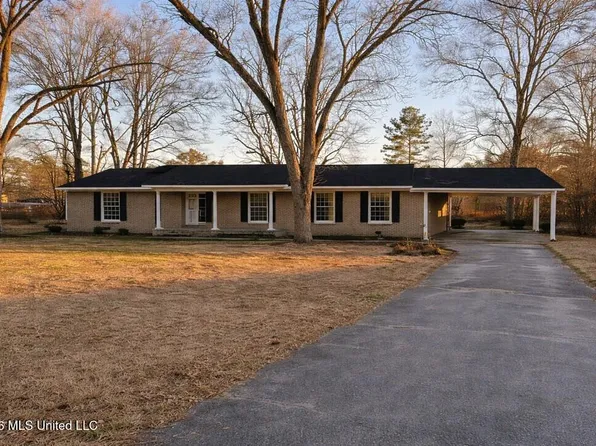 239 W College St, Hickory, MS 39332