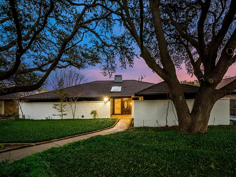 8810 Vista Oaks Cir — Photo 29