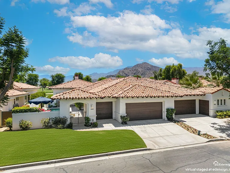 79695 Mandarina — Photo 26