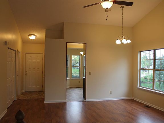 5th image of 2832 Mission Hills Ln
