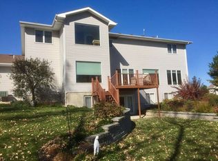 321 Quail Ct, Doniphan, NE 68832