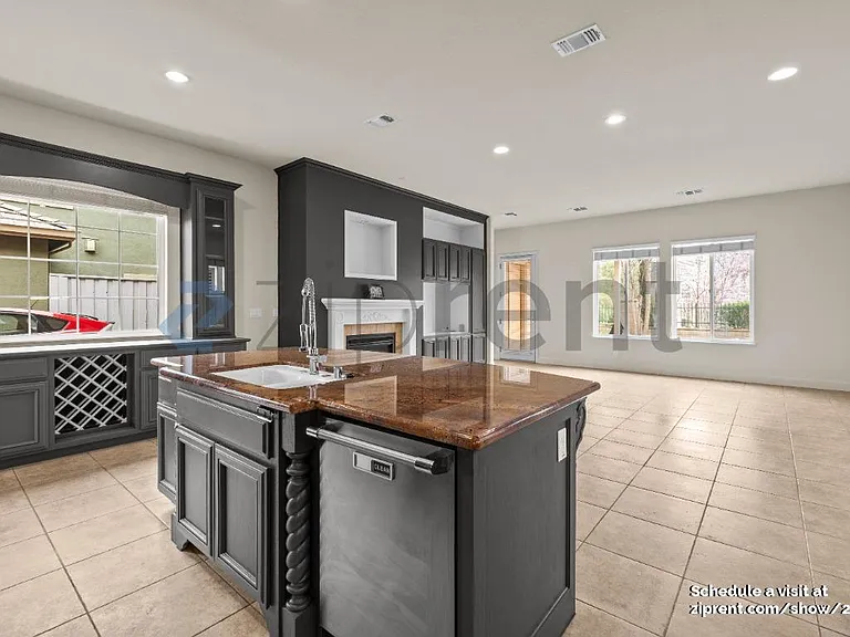 9208 Hallmark Pl — Photo 7