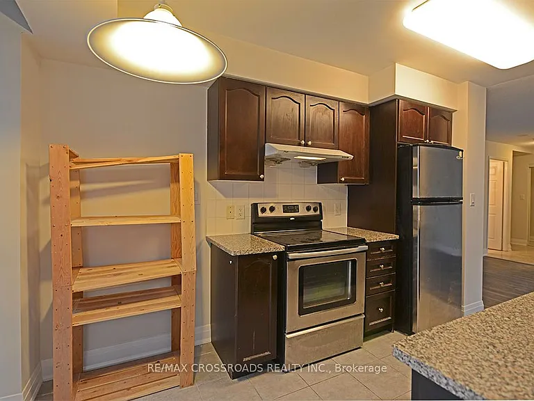 35 Hollywood Ave #1709 — Photo 16