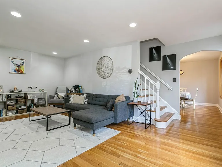 26 Pleasant Ave — Photo 1