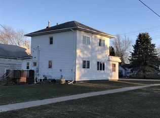 260 Adams St, Maynard, IA 50655