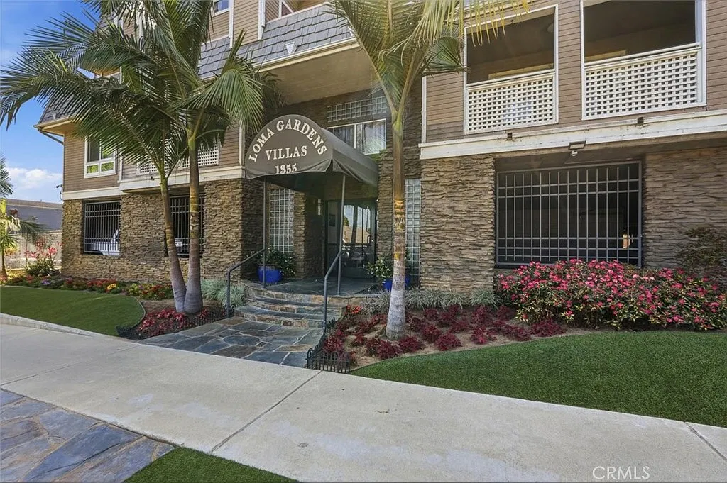 2 bed, 2.5 bath, 955 sqft, $2,800 — Photo 2