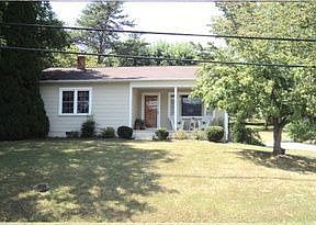 3rd image of 913 Lower Creek Dr NE