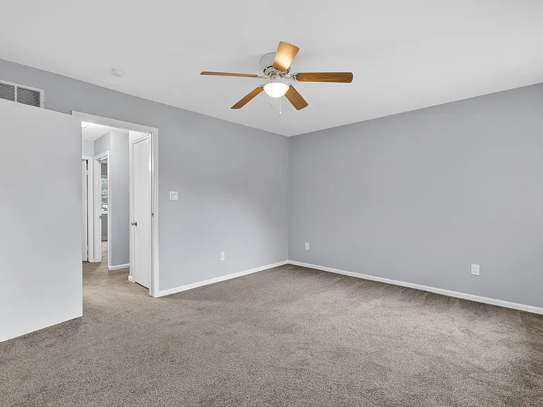 46 Village Dr — Photo 14