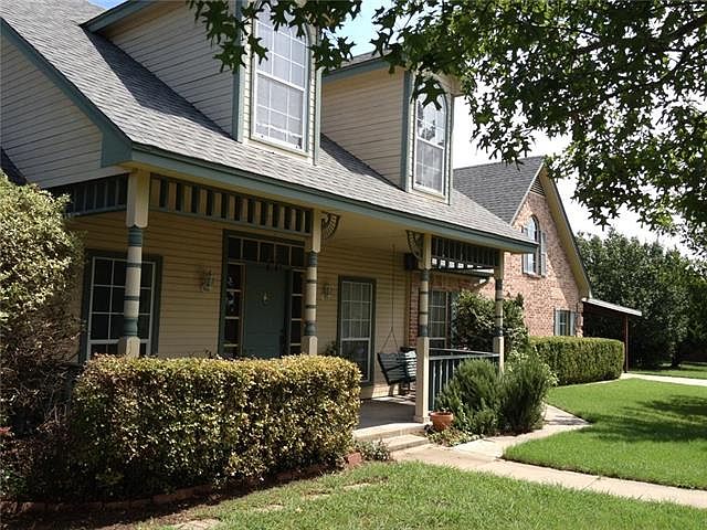 1st image of 435 Windy Ln