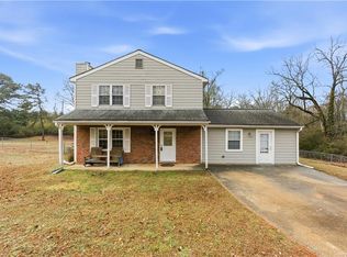 284 Oak Rdg, Auburn, GA 30011
