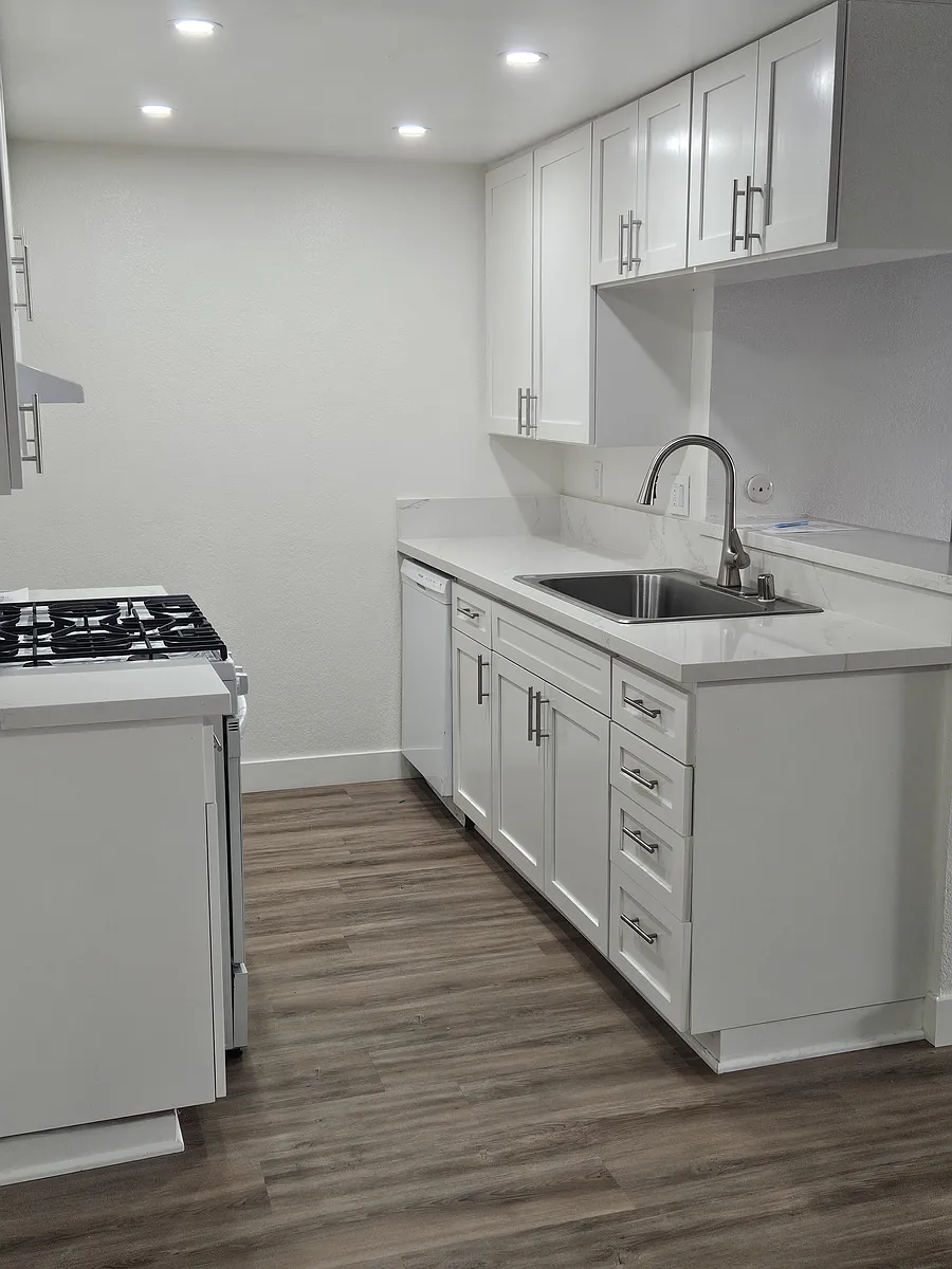 Building Photo - 3608 W Orange Ave #103