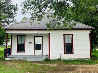 111 SW 5th St, Kerens, TX 75144