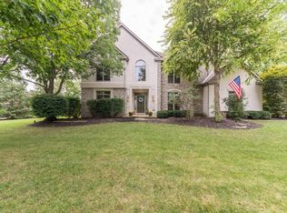 385 Shale Ridge Ct, Powell, OH 43065