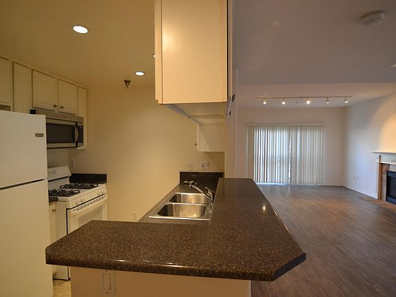3rd image of 1771 Beloit Ave APT 302