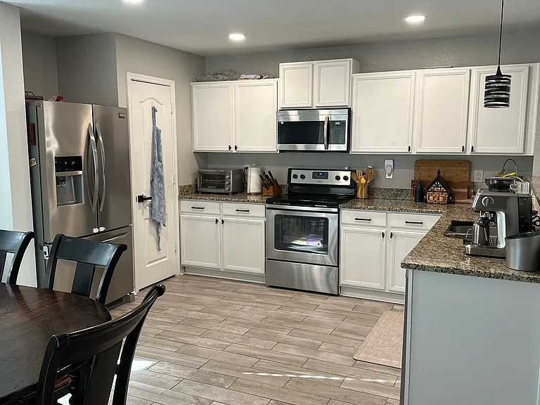 162 Hampton Cv — Photo 10