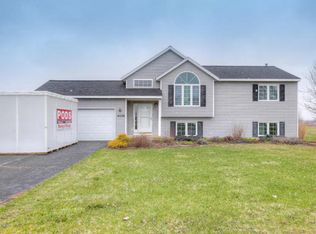 16530 Antler Dr NE, Cedar Springs, MI 49319